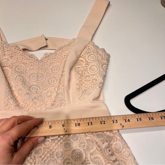 NEW BCBGMAXAZRIA Cream Open Back Alena Dress Sz 10 - Picture 10 of 12